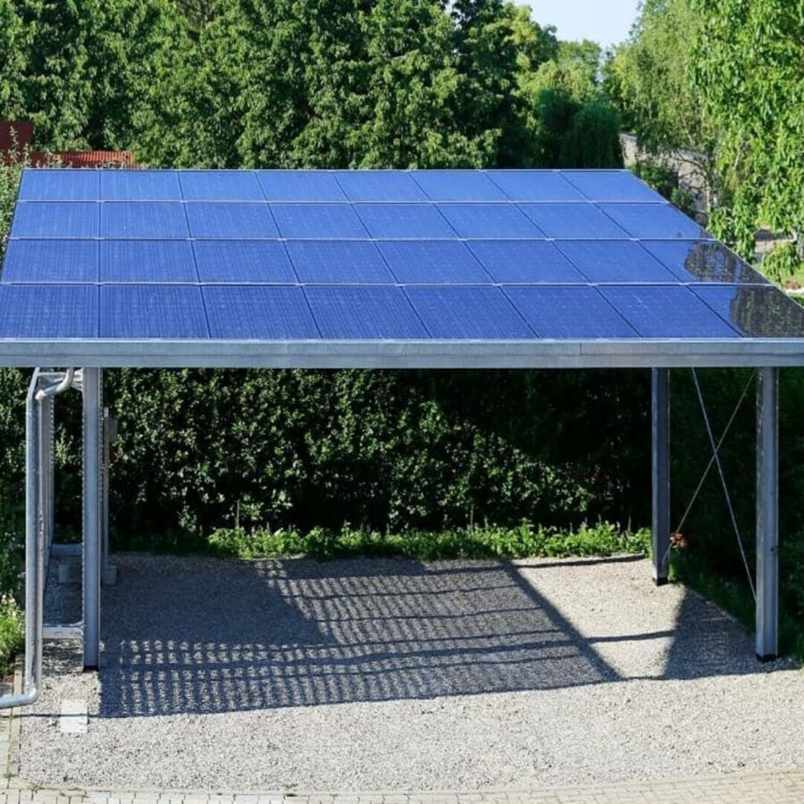 Солнечные навесы для зарядки электромобилей